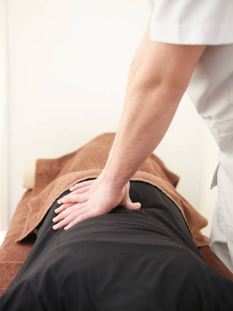 閃到腰｜椎間盤突出｜美式整脊｜軟組織放鬆